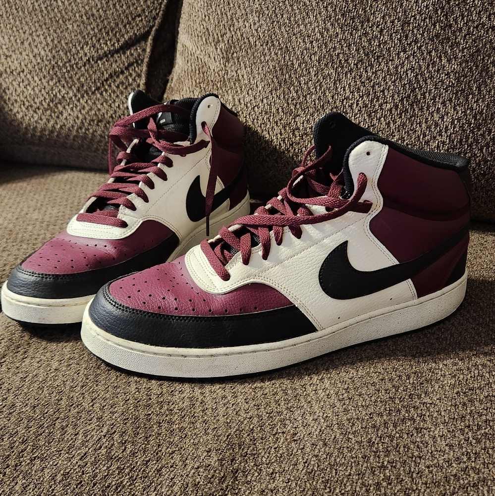 Nike Men's Maroon and Black High-Top Sneakers